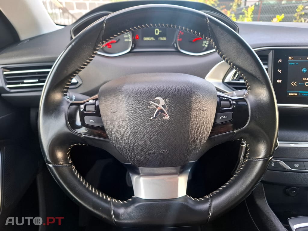 Peugeot 308 1.5 BlueHDi Business Line