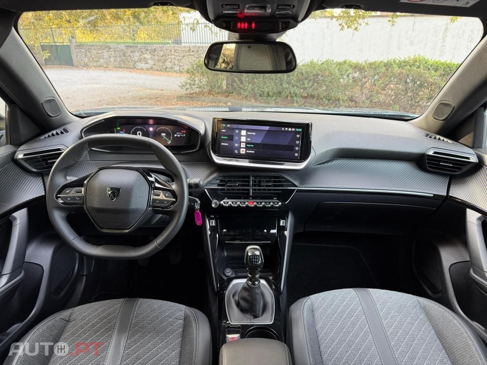 Peugeot 2008 1.2 PureTech Allure Pack