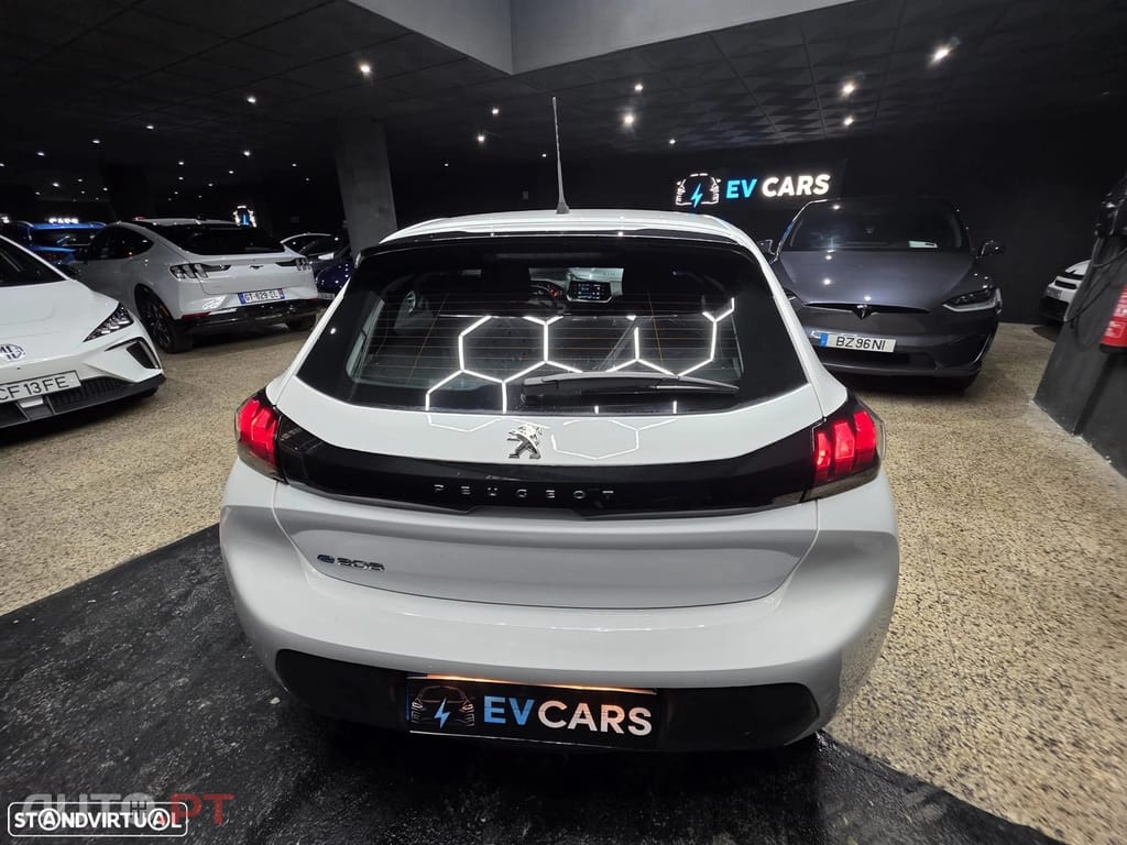 Peugeot E-208 50 kWh Active Pack