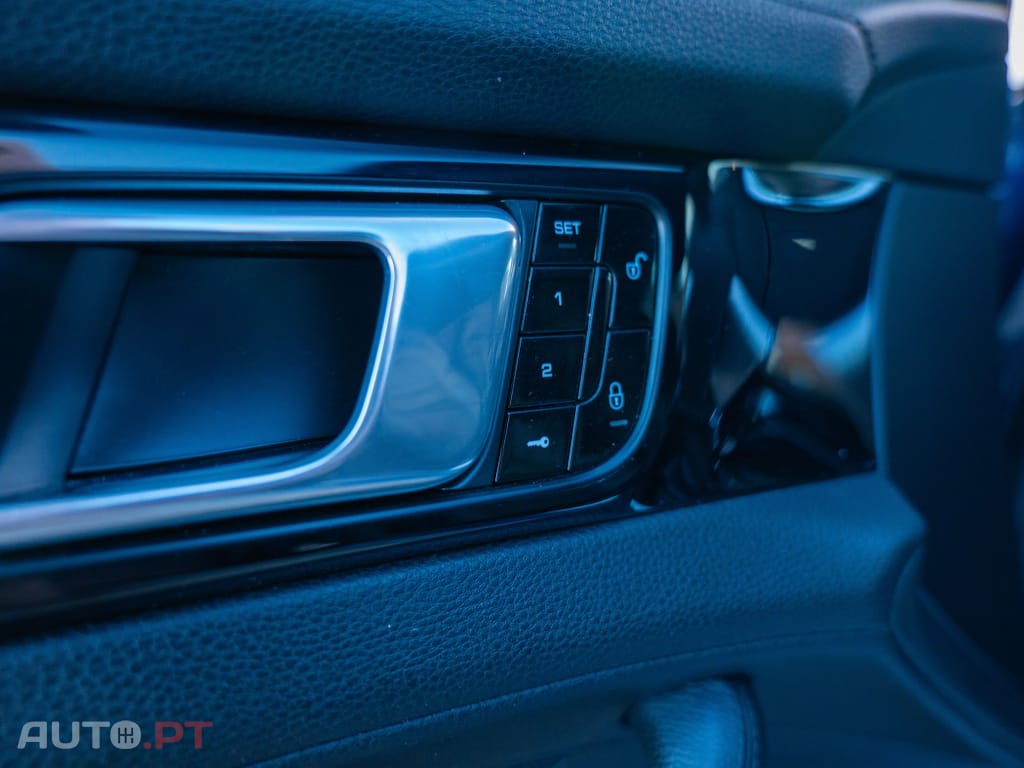 Porsche Panamera 4 Executive