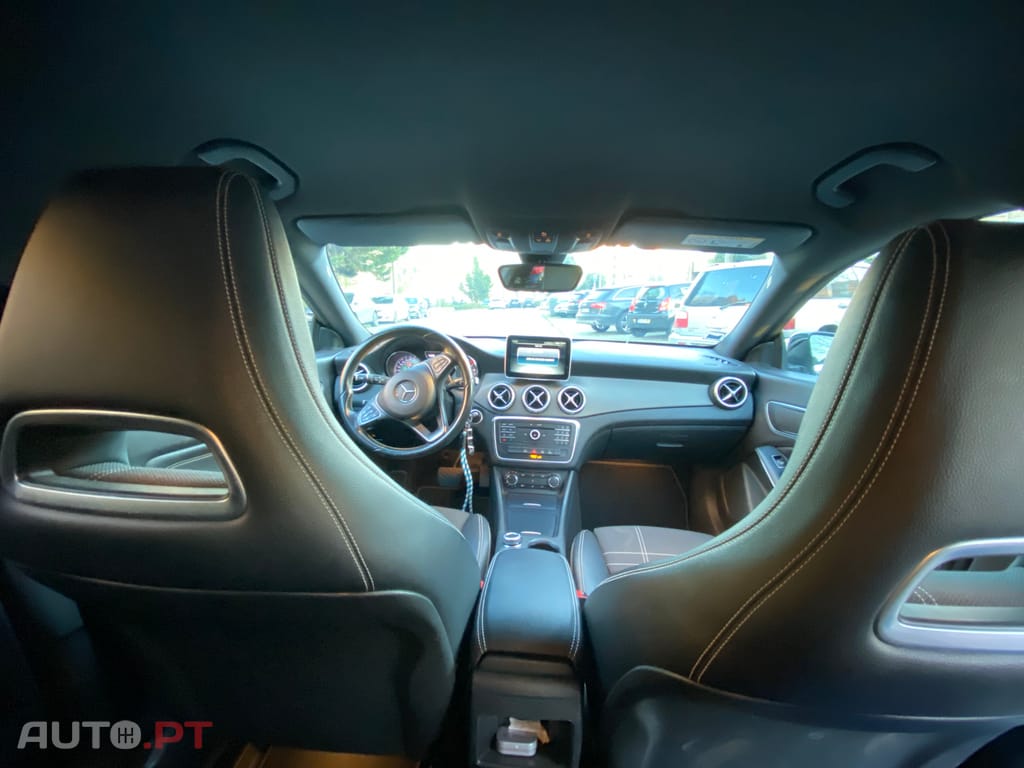 Mercedes-Benz CLA 180 Urban