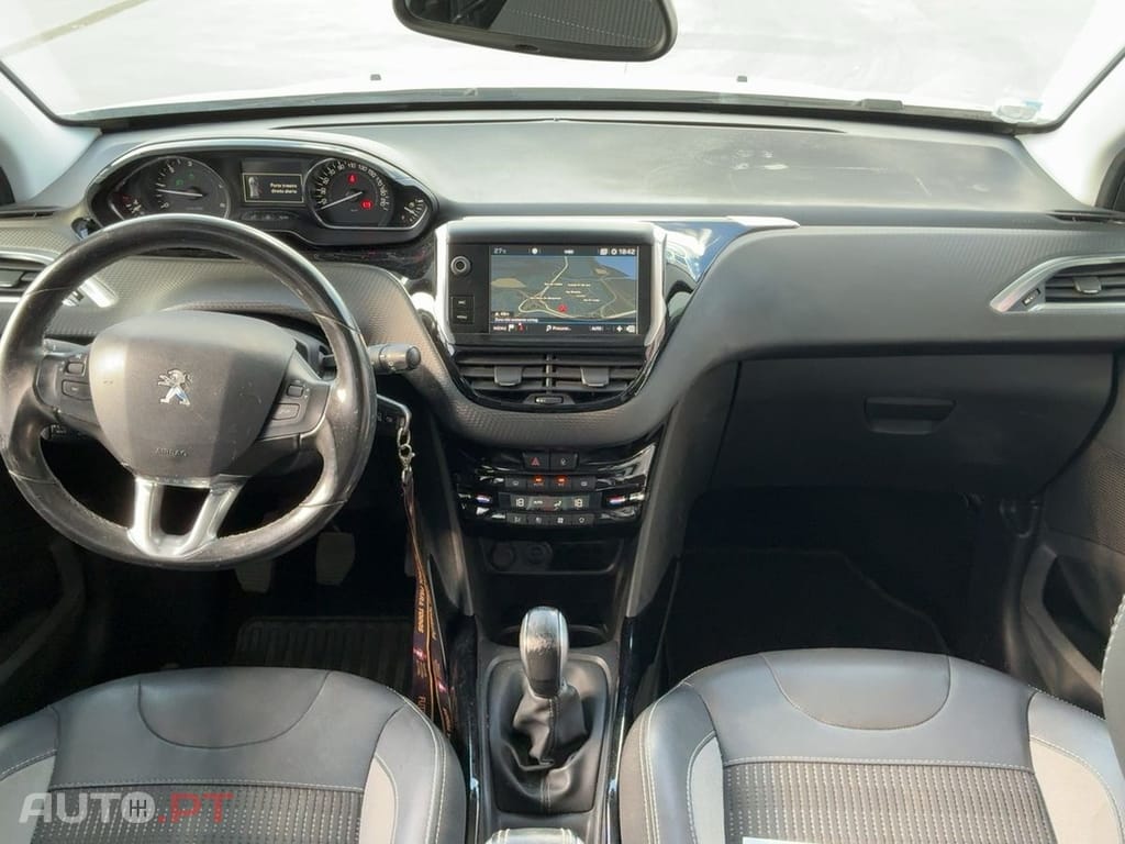 Peugeot 2008 1.5 Blue-HDi Allure Business