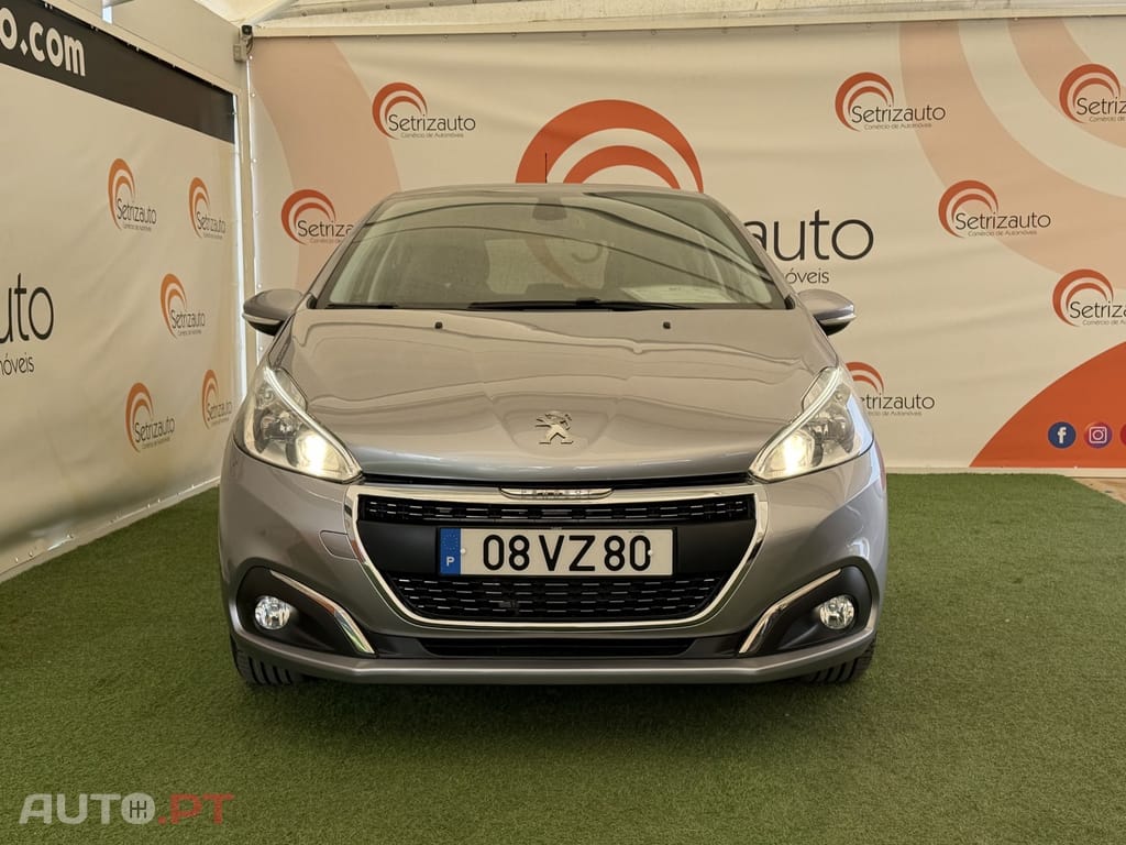 Peugeot 208 1.2 PureTech Signature