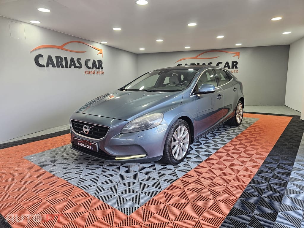 Volvo V40 1.6 D2 Momentum