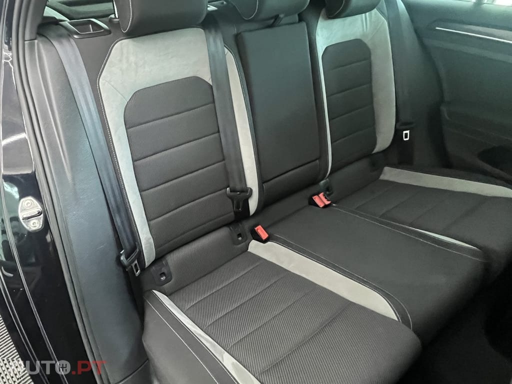 Volkswagen Golf 2.0 TSI R DSG