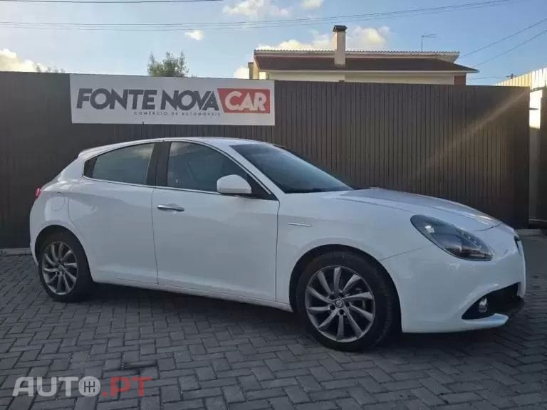 Alfa Romeo Giulietta 1.6 JTDM Sport — fotografia 12