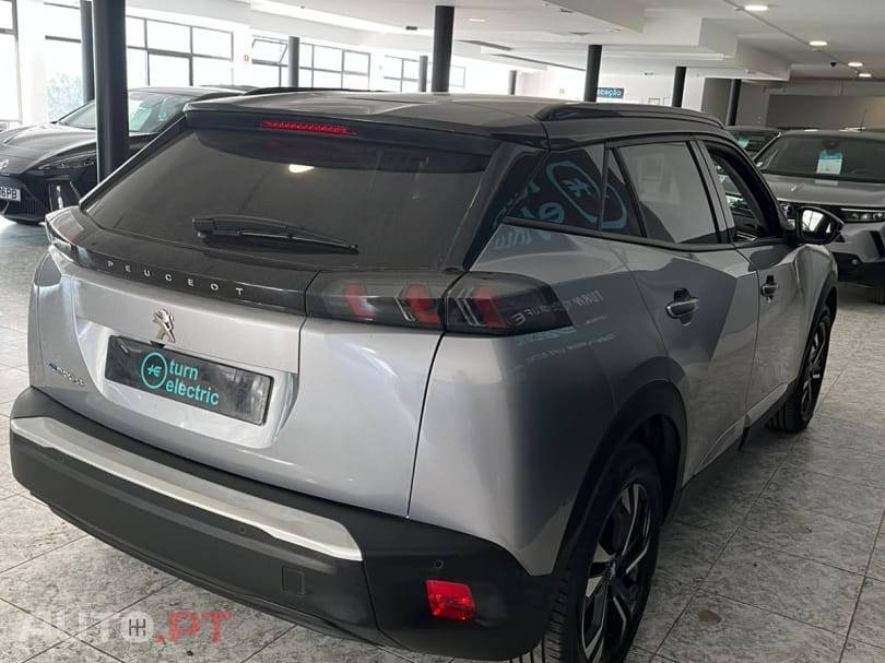 Peugeot E-2008 50 kWh Allure Pack