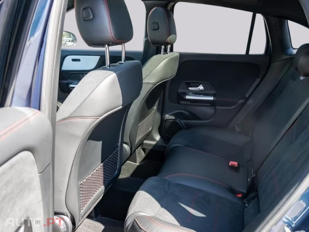 Mercedes-Benz GLA 250 I.V.A DEDUTIVEL e AMG Line 