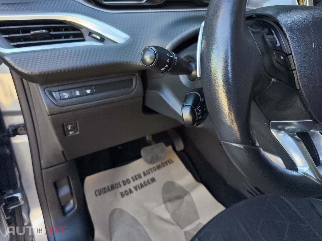 Peugeot 2008 1.6 e-HDi Allure 2-Tronic