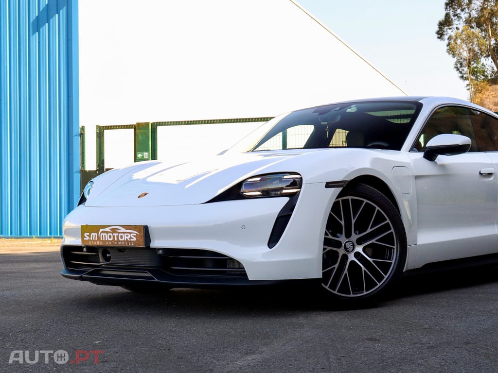 Porsche Taycan Standard