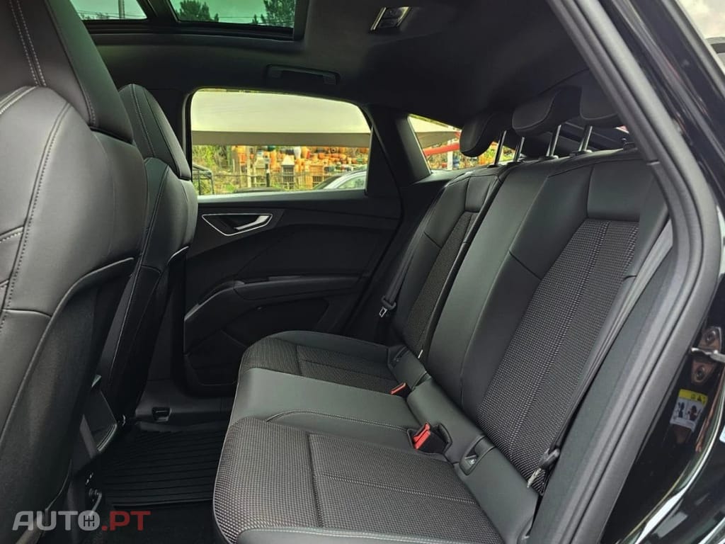 Audi E-Tron 45 82 kWh SE BUSINESS PLUS