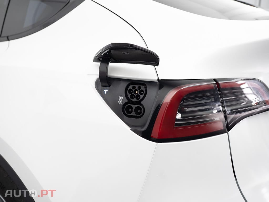 Tesla Model Y Long Range Tração Integral