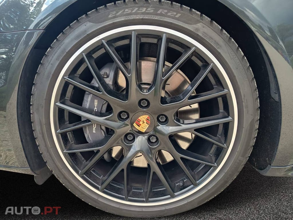Porsche Panamera 4 E-Hybrid