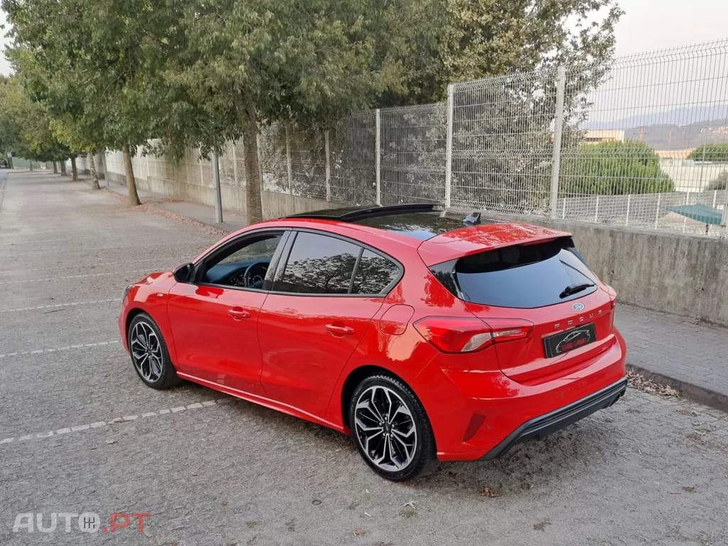 Ford Focus 1.5 TDCi EcoBlue ST-Line X