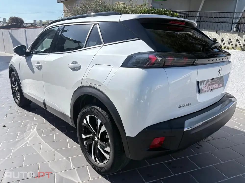 Peugeot 2008 1.2 PureTech Allure