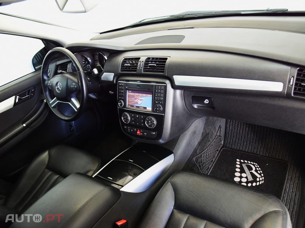 Mercedes-Benz R 320 CDi 4-Matic