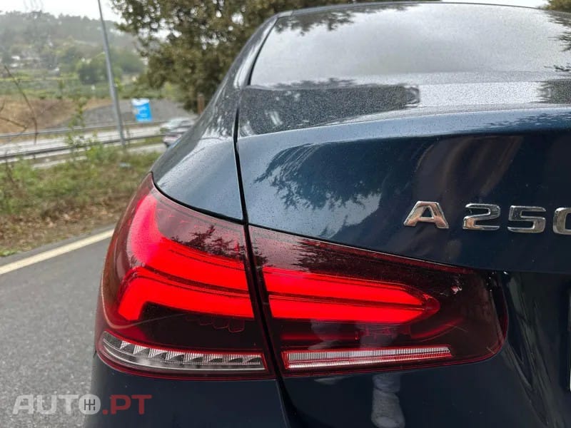 Mercedes-Benz A 250 e AMG Line