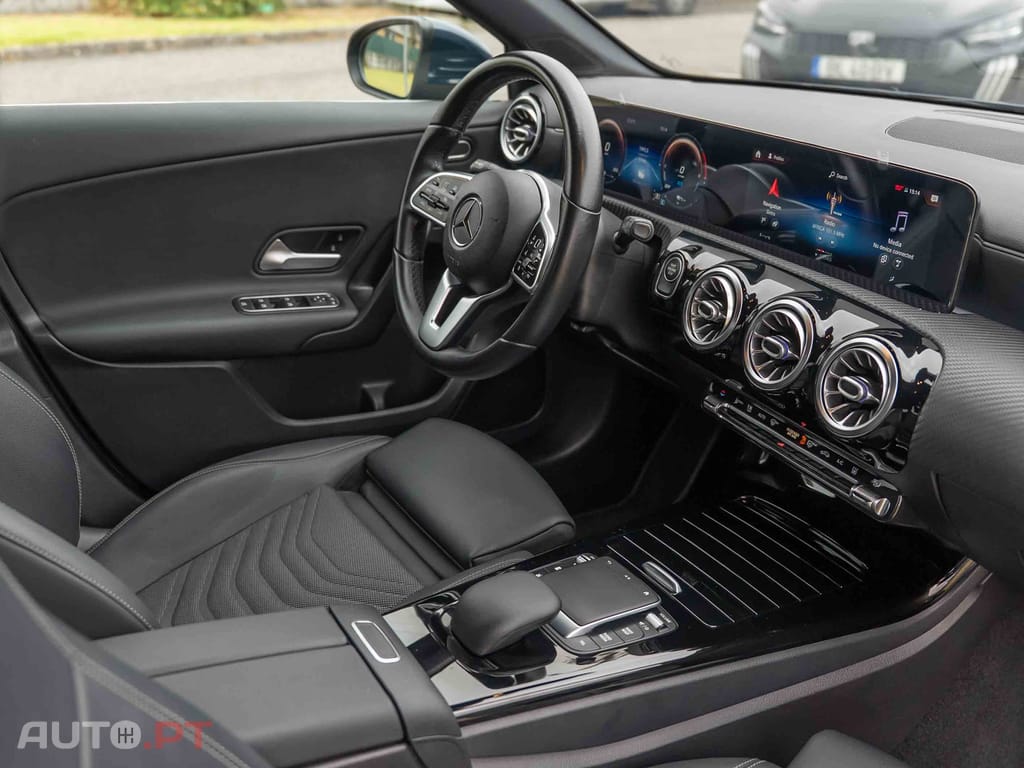 Mercedes-Benz A 250 Mercedes-Benz A 250 e Progressive