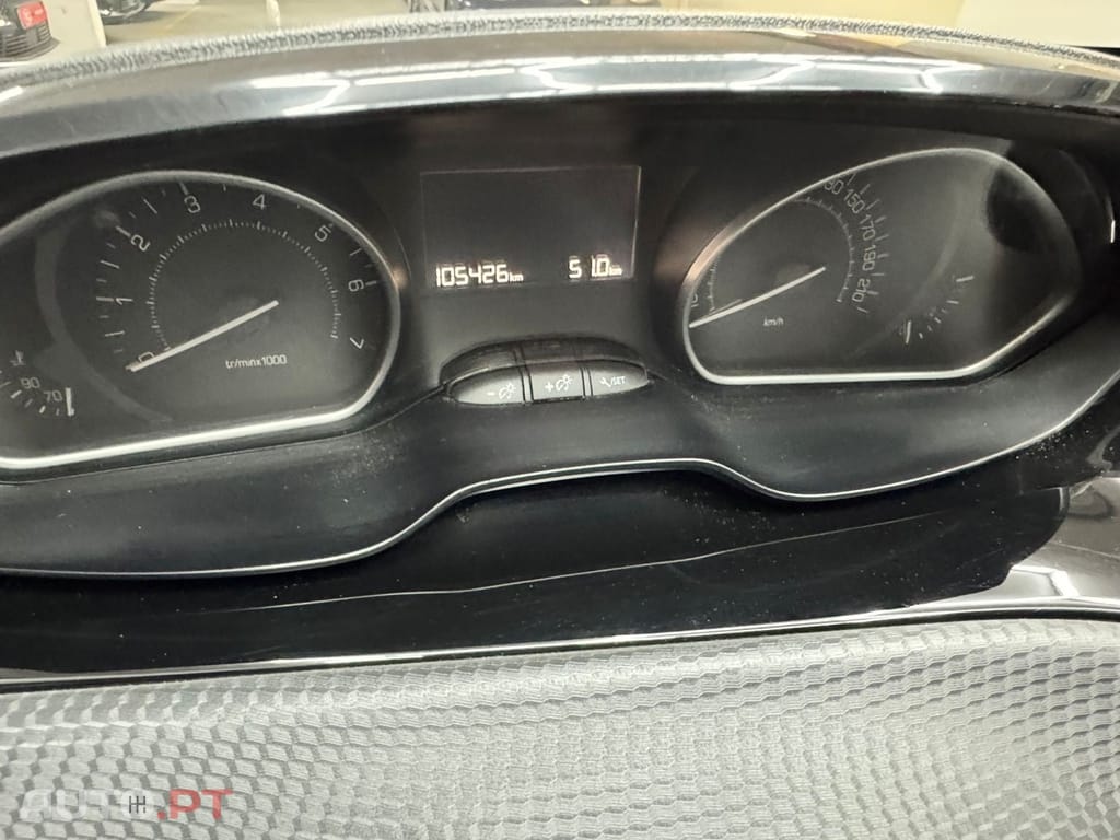 Peugeot 2008 1.2 PureTech Allure