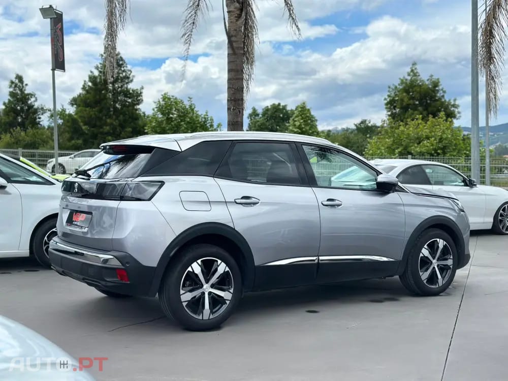 Peugeot 3008 1.5 BlueHDi Allure EAT8