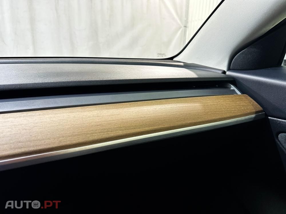 Tesla Model 3 Standard Range Plus RWD