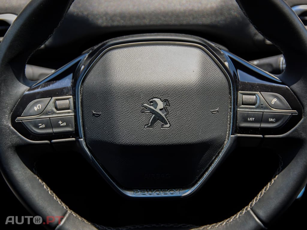 Peugeot 3008 1.5 BlueHDi Active