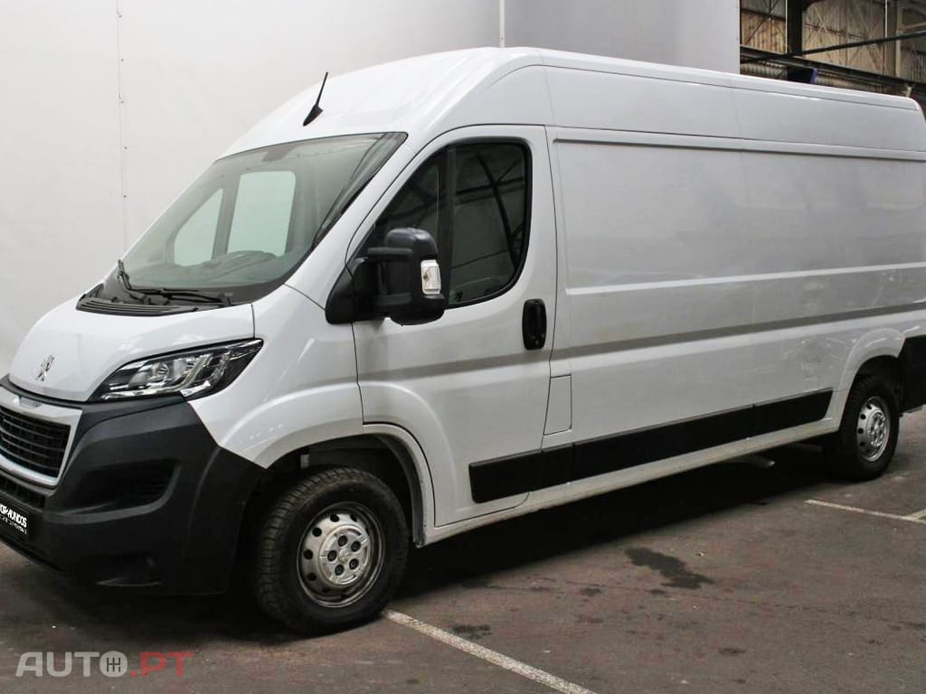 Peugeot Boxer 2.0 BlueHDi 335 L3H2 Premium