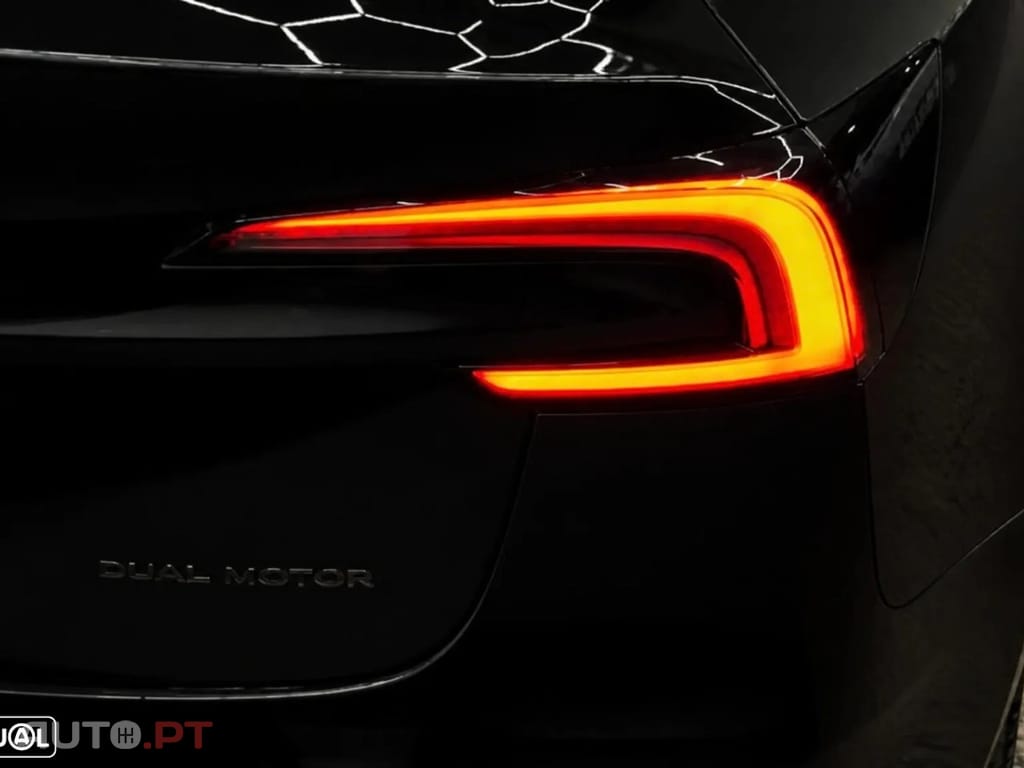 Tesla Model 3 Long Range Tração Integral