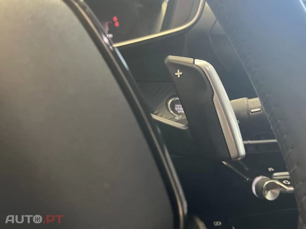 Peugeot 2008 1.2 PureTech Allure EAT8