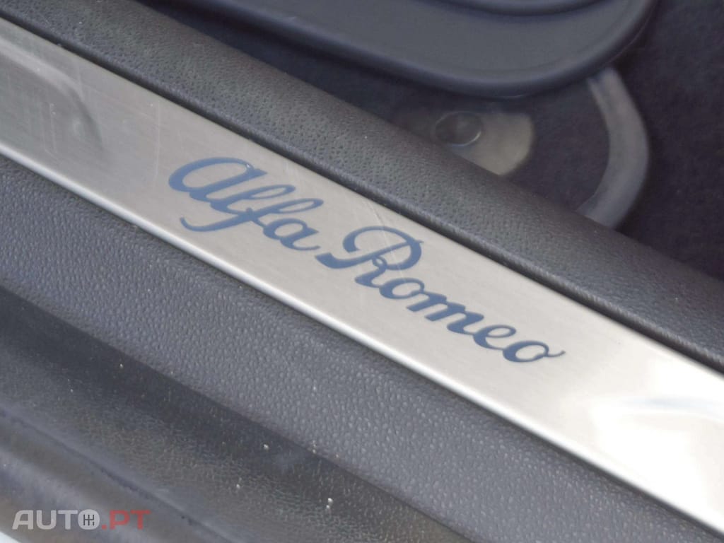 Alfa Romeo Junior 1.2 Speciale eDCT6