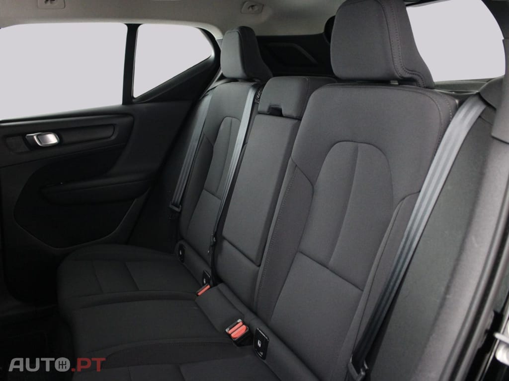 Volvo XC40 1.5 T2 MOMENTUM