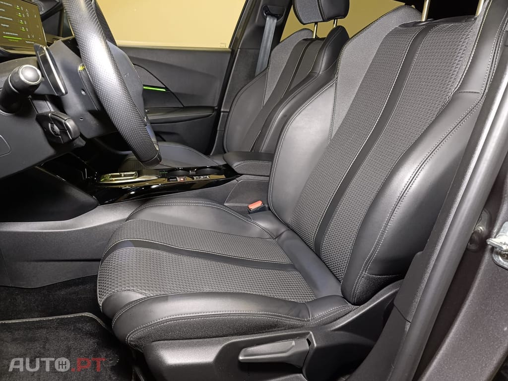 Peugeot 2008 1.5 BlueHDi GT EAT8
