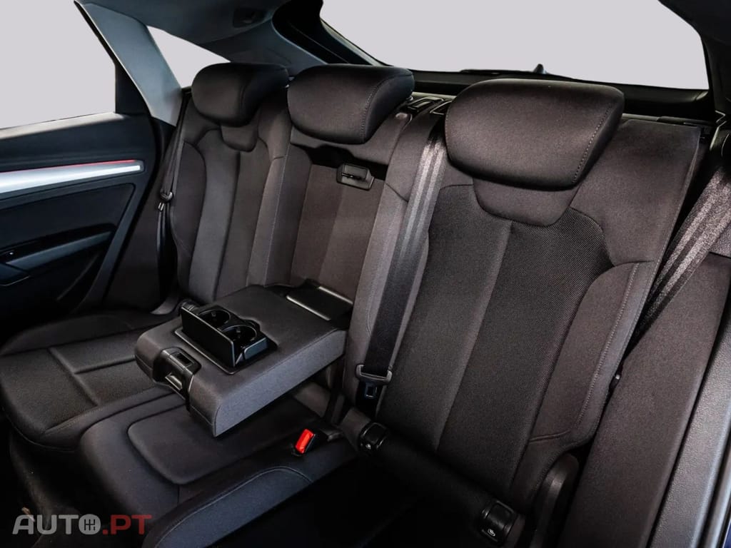 Audi Q5 I.V.A DEDUTÍVEL 50TFSIe S LINE