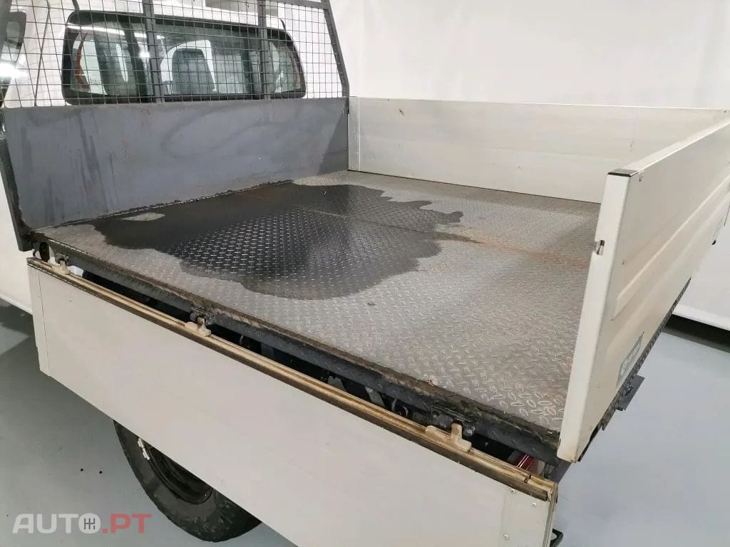 Toyota Hilux HILUX 2.4 D-4D 4WD CE CH 3L