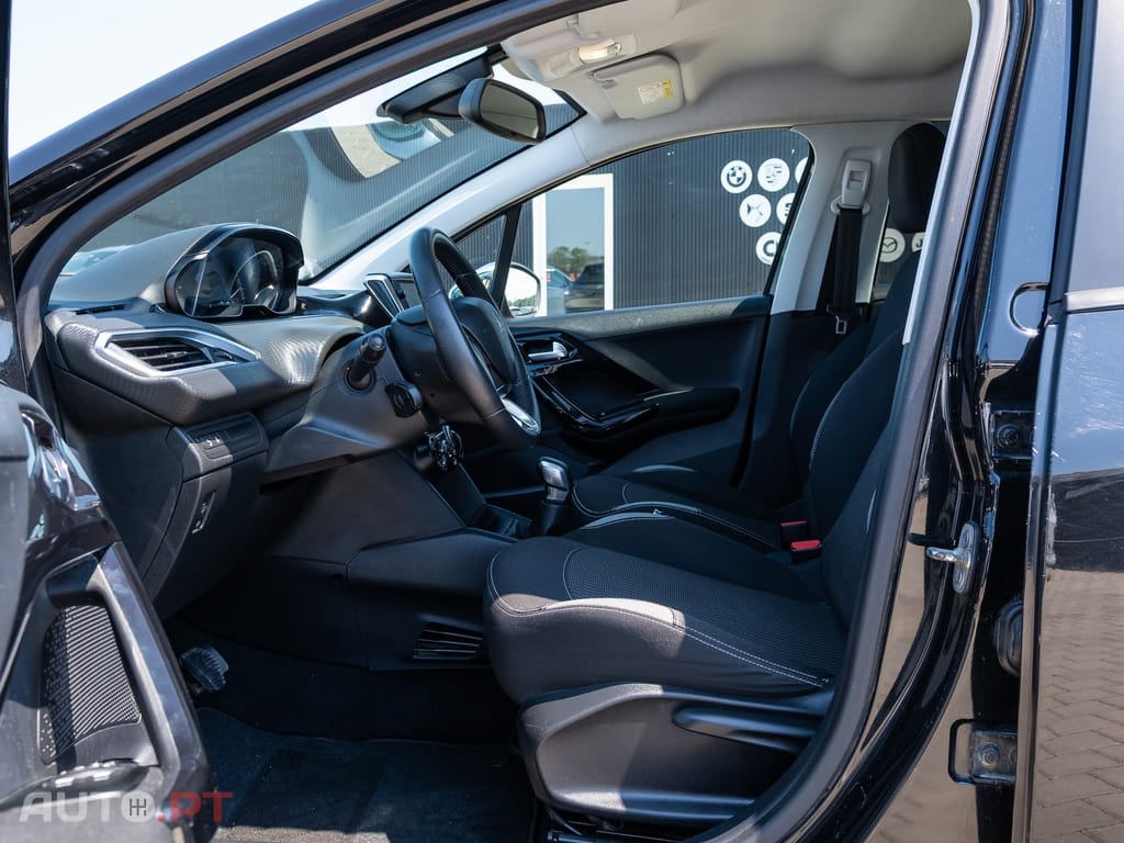 Peugeot 208 1.2 PureTech Style