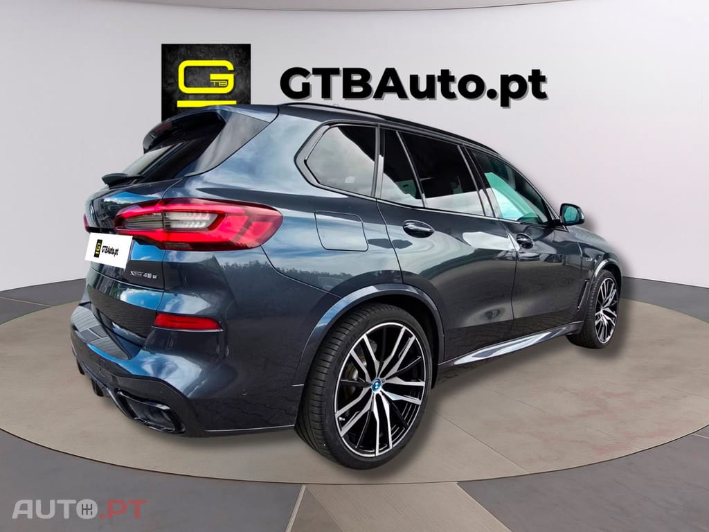 BMW X5 xDrive45e M Sport I.V.A DEDUTIVEL
