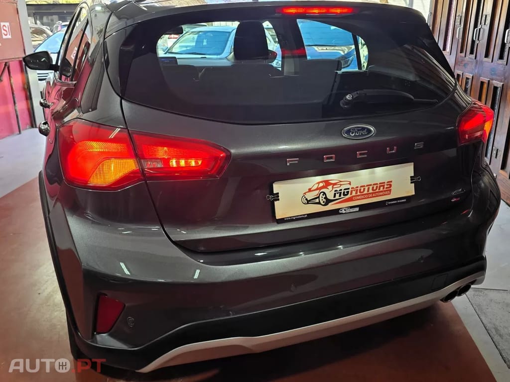 Ford Focus 1.0 EcoBoost Active Aut. — fotografia 9