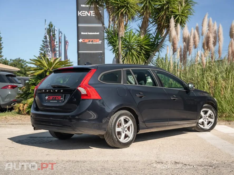 Volvo V60 2.0 D2 Momentum
