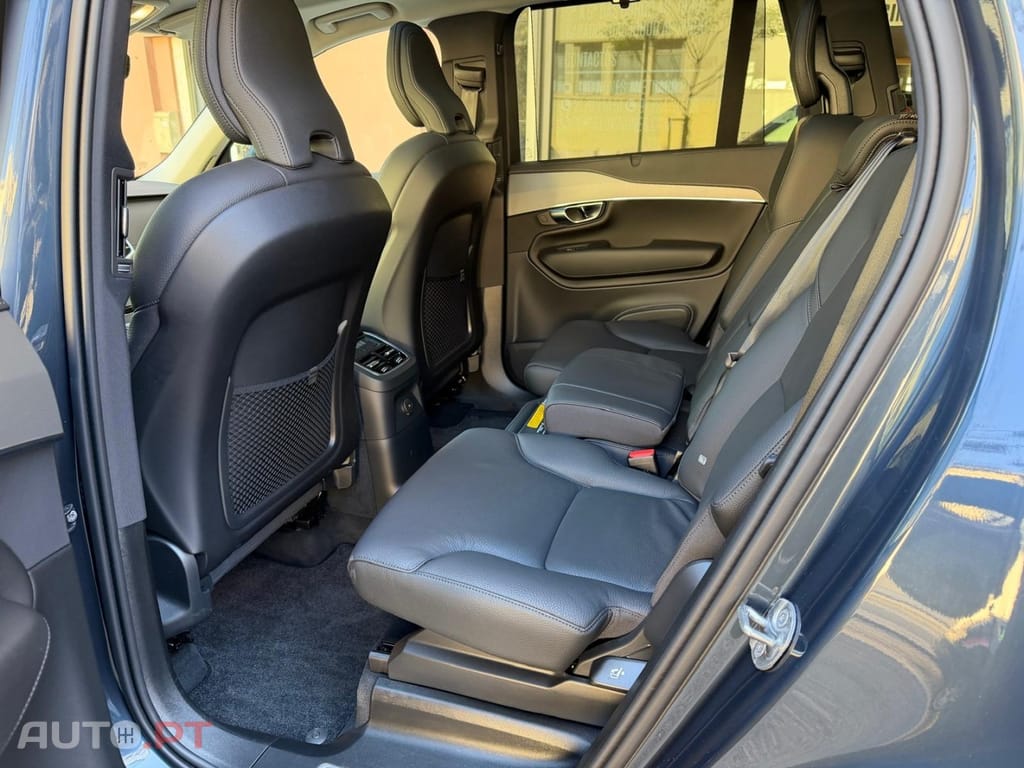 Volvo XC90 2.0 T8 PHEV Ultimate Dark AWD