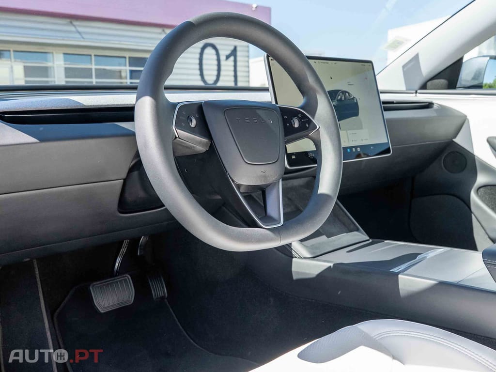 Tesla Model 3 Long Range