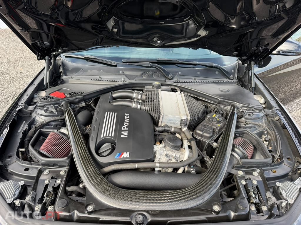 BMW M4 Auto
