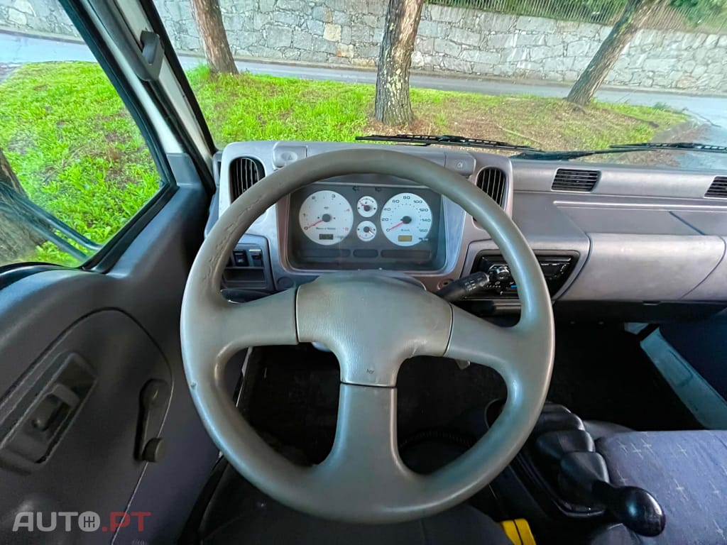 Nissan Cabstar Tribasculante