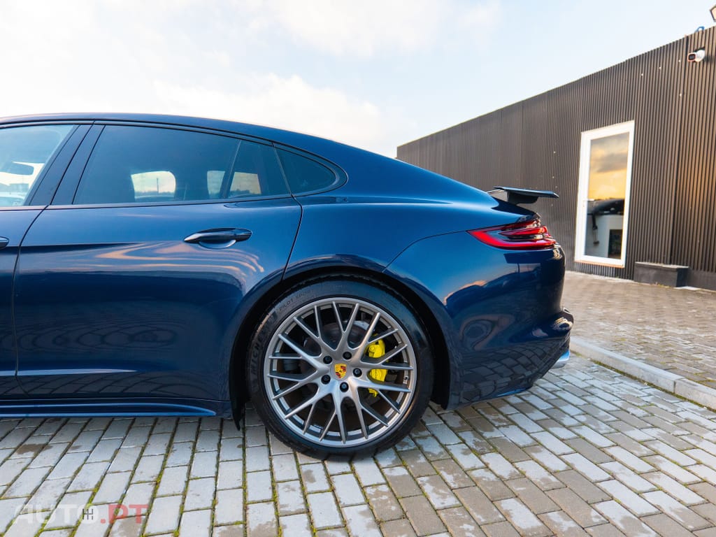 Porsche Panamera 4 Executive