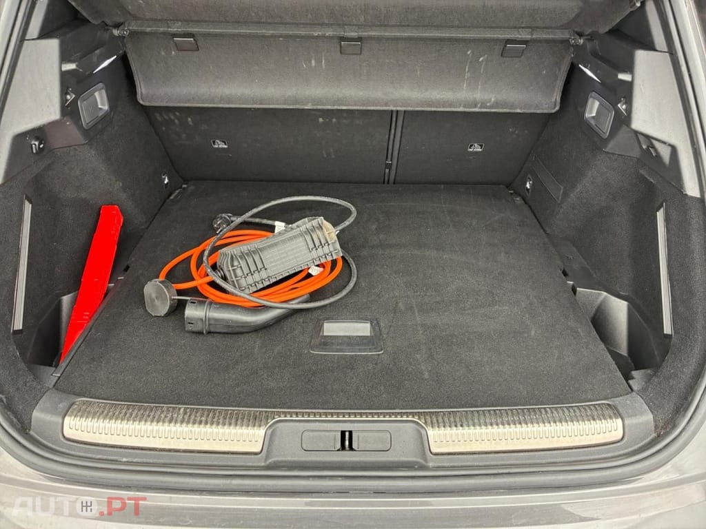 DS DS7 Crossback E-Tense Performance Line EAT8