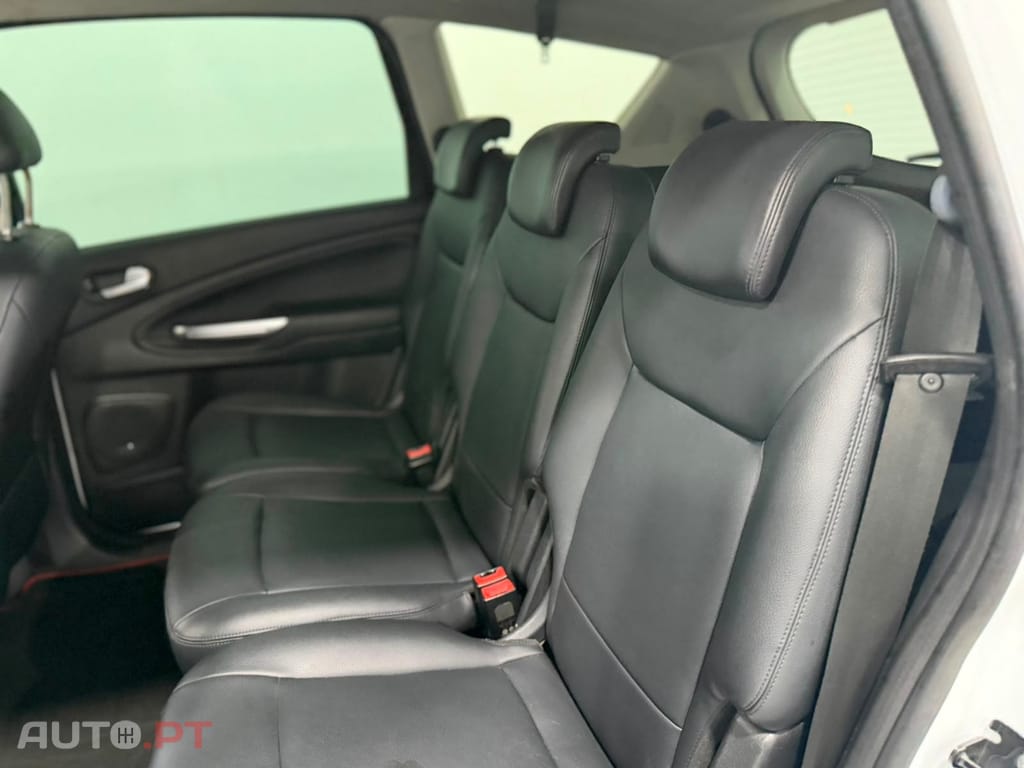 Ford S-Max 2.0 TDCi Titanium 7L