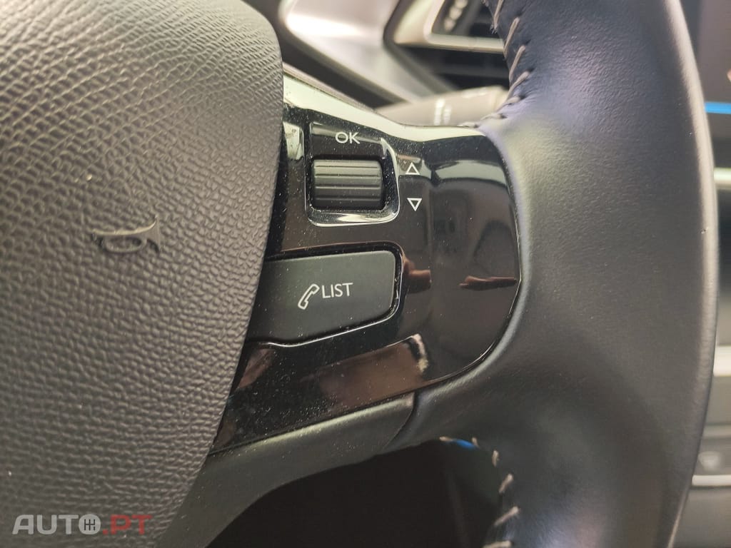 Peugeot 308 1.5 BlueHDi Business Line