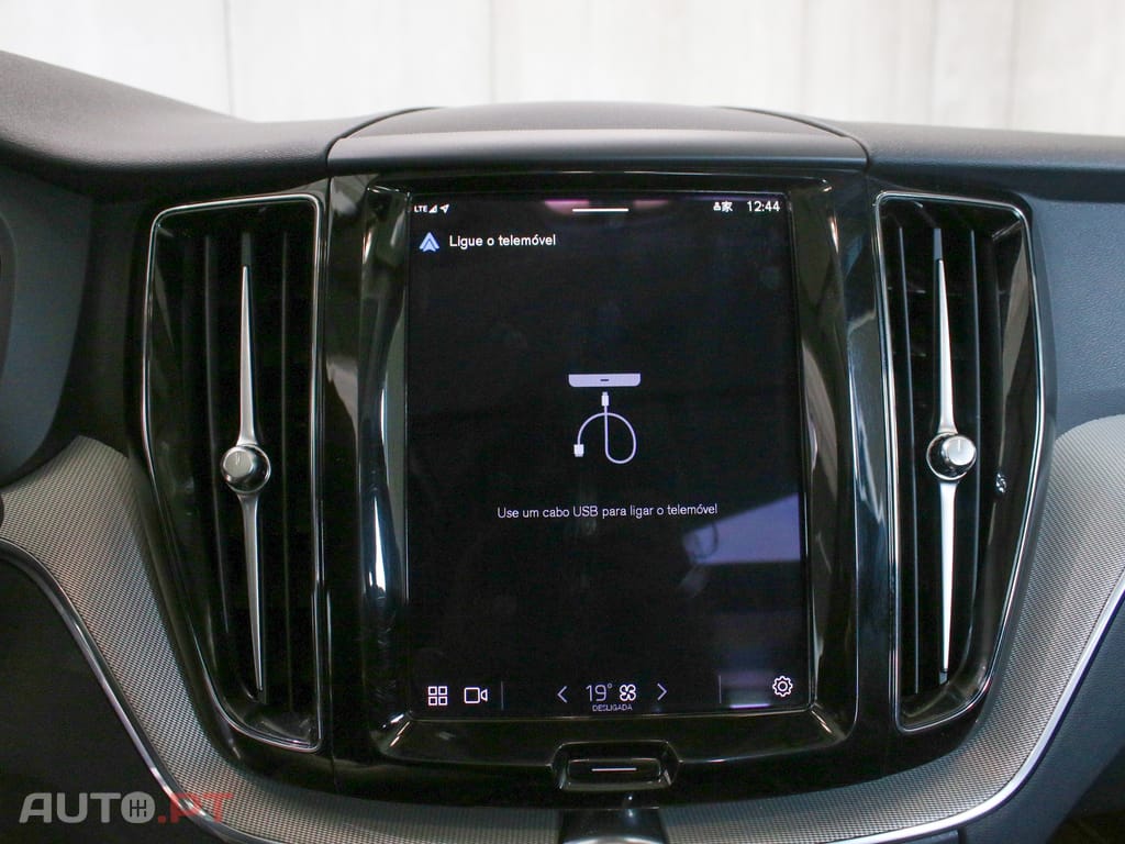 Volvo XC60 2.0 T6 PHEV Black Edition AWD