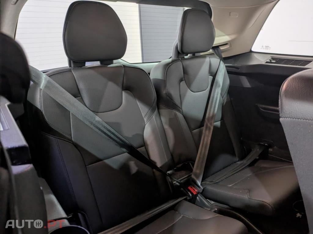 Volvo XC90 2.0 T8 PHEV Momentum AWD