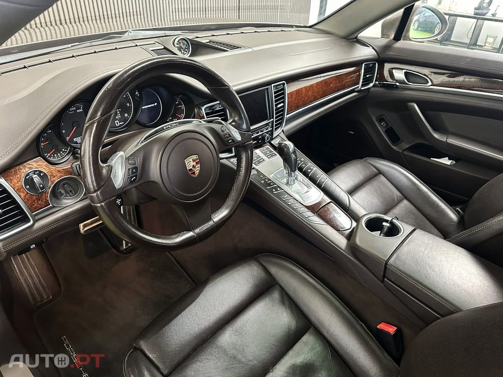 Porsche Panamera PDK