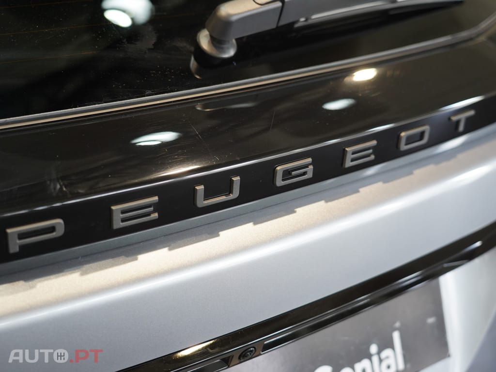 Peugeot 2008 1.2 PureTech Allure EAT8